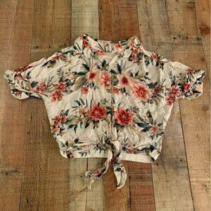 American eagle women’s Hawaiian print cropped cuffed short sleeve button up -M